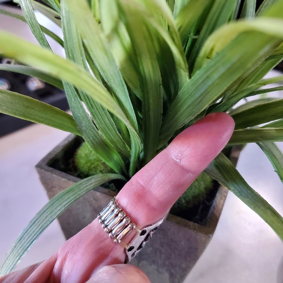 Silver Tone & Turquoise Stone Stretch Band Ring 💥3 for $24💥 - Picture 13 of 17